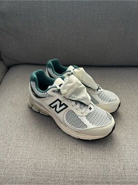 New Balance 2002RVD 9